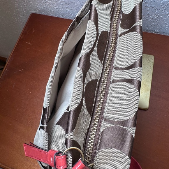 Stylish Pink and Brown Coach bag - Picture 7 of 14